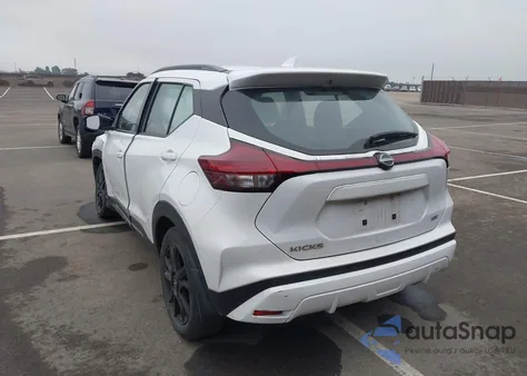 2024 Nissan Kicks Sr Xtronic Cvt z USA, uszkodzony, nr VIN 3N1CP5DV7RL496607